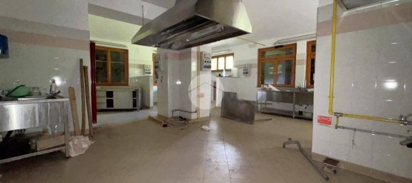Коммерческая недвижимость 5000м² в Кастельнуово Нигра, Италия № 331433 17