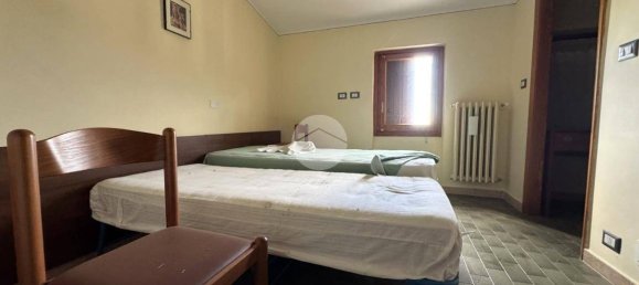 Коммерческая недвижимость 5000м² в Кастельнуово Нигра, Италия № 331433 29