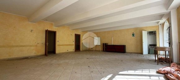 Коммерческая недвижимость 5000м² в Кастельнуово Нигра, Италия № 331433 11