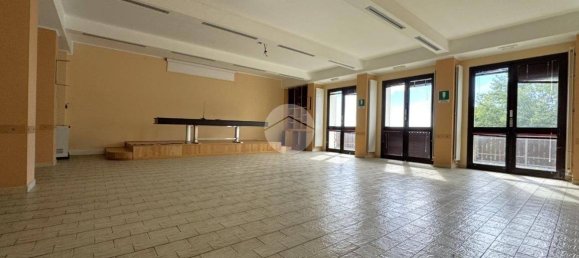 Коммерческая недвижимость 5000м² в Кастельнуово Нигра, Италия № 331433 8