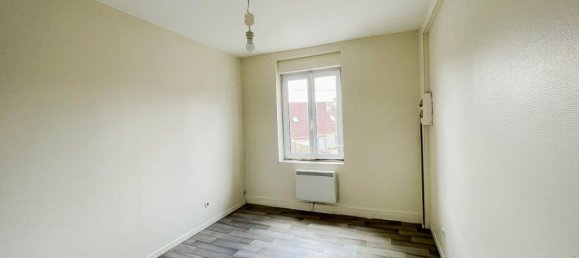 Estacionamiento de 14 habitaciónes en Lens, France No. 48199 19