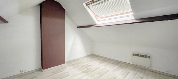 Estacionamiento de 14 habitaciónes en Lens, France No. 48199 12