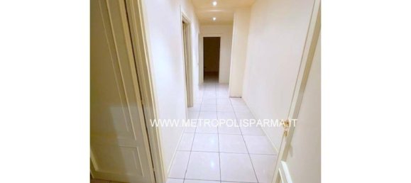 3 bedrooms Apartment in Parma, Italy No. 212942 14