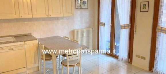 3 bedrooms Apartment in Parma, Italy No. 212942 10