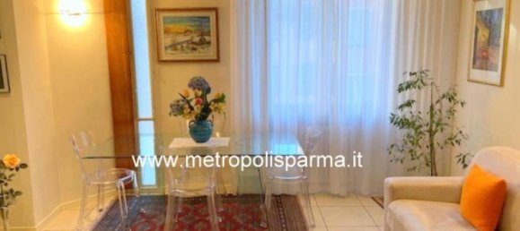 3 bedrooms Apartment in Parma, Italy No. 212942 5