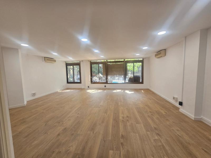 71m² Office in Eixample, Spain No. 250827