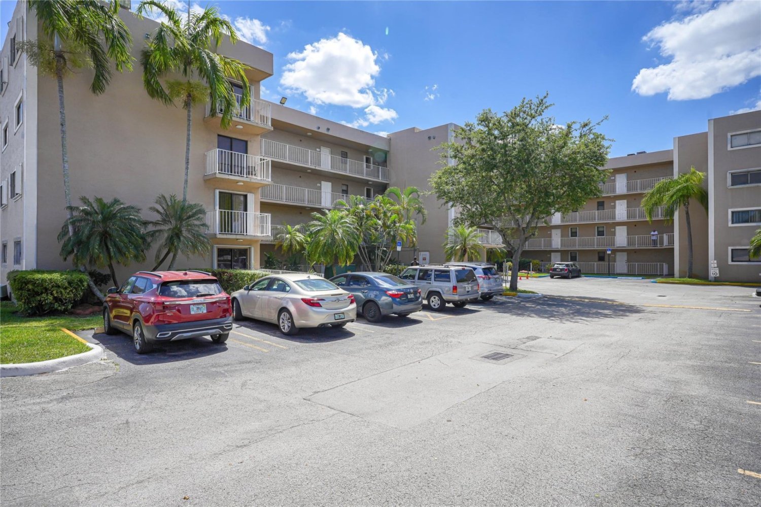 2 chambres propriété commerciale à vendre à Miami, Miami-Dade, Florida, USA № 613647