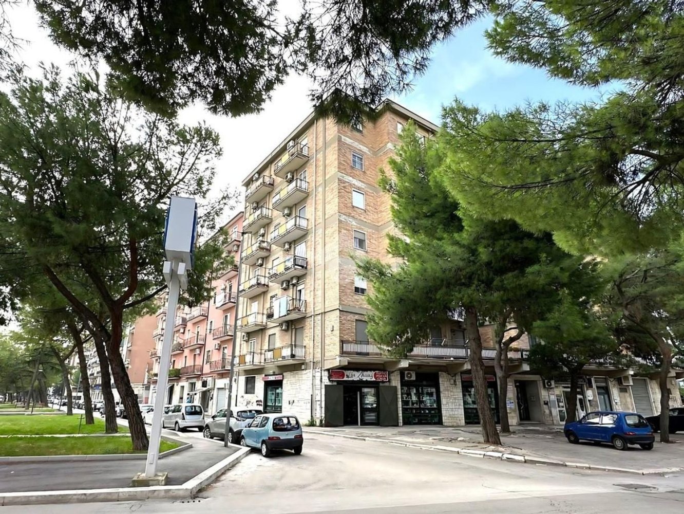 3 bedrooms Apartment in Foggia, Italy No. 391572