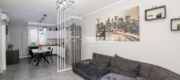 3 bedrooms Villa in Lodi Vecchio, Italy No. 347612 2