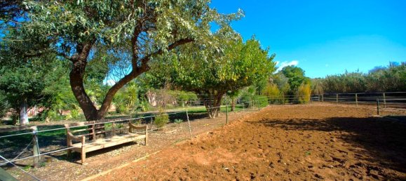 3 bedrooms House in Estepona, Spain No. 138817 2