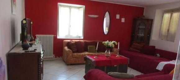 Вилла с 3 комнатами в Кастеллетто ди Брандуццо, Италия № 112318 9