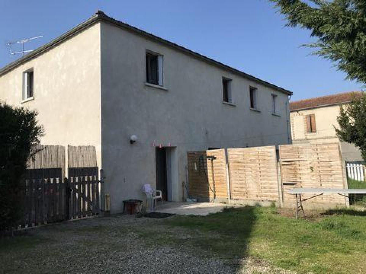 Studio in the Condo in Sens, France No. 16018