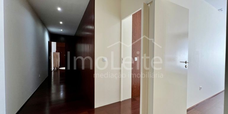 Квартира с 2 спальнями в Повуа ди Варзин, Португалия № 314403