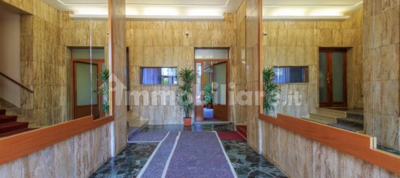 3 bedrooms Apartment in Milan, Italy No. 354230 8