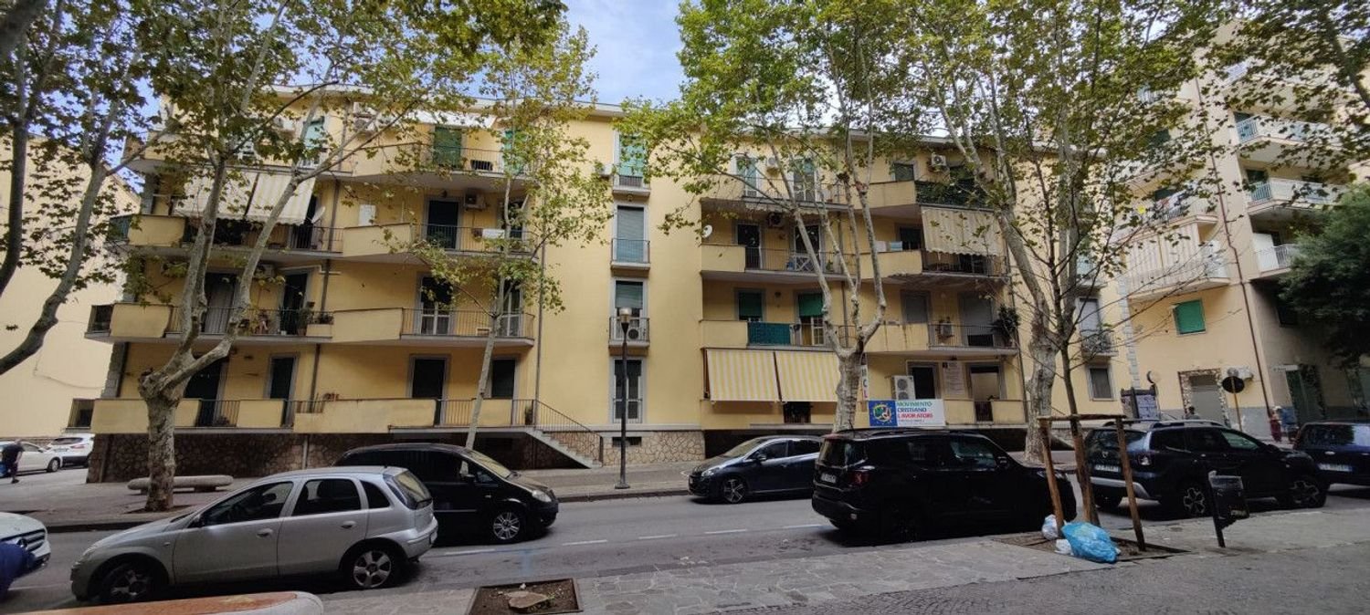 3 bedrooms Apartment in Eboli, Italy No. 385075