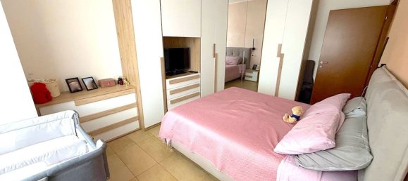 2 Schlafzimmer Wohnung in Villasanta, Italy, Nr. 334579 10