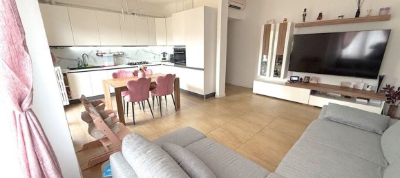 2 Schlafzimmer Wohnung in Villasanta, Italy, Nr. 334579 4