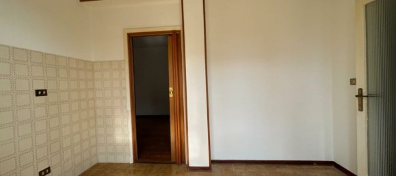 2 chambres Appartement à Udine, Italy No. 353864 4