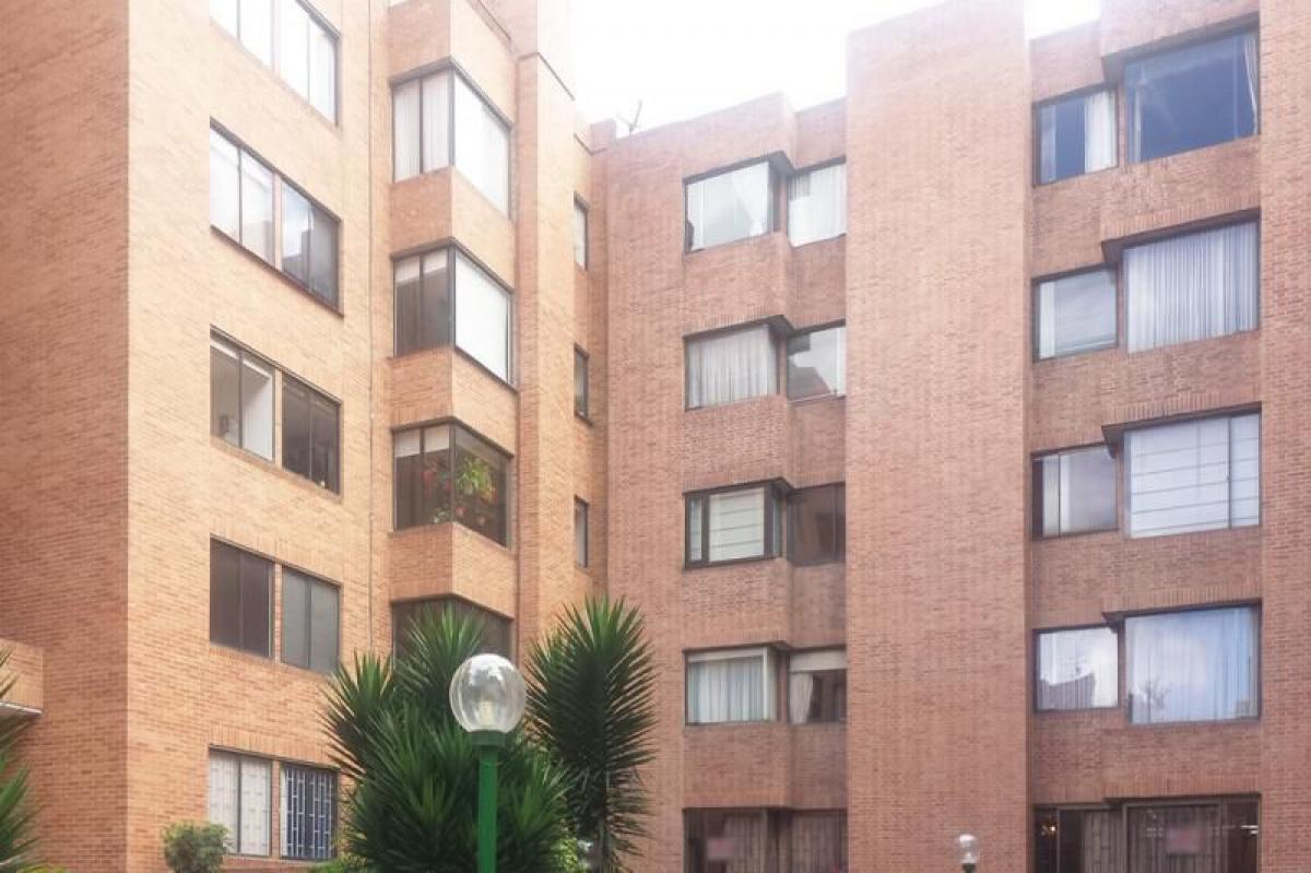 3 bedrooms House in Bogota, Colombia No. 12885