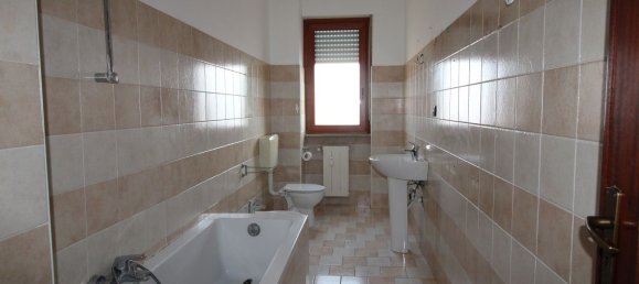 4 rooms Apartment in Alba, Italy No. 191658 12