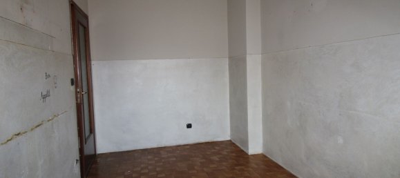 4 rooms Apartment in Alba, Italy No. 191658 5