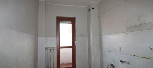 4 rooms Apartment in Alba, Italy No. 191658 8