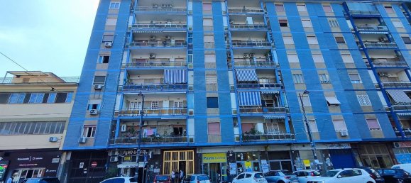 2 bedrooms Apartment in Naples, Italy No. 315580 2