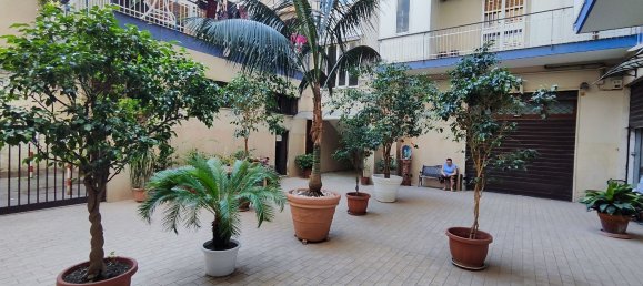 2 bedrooms Apartment in Naples, Italy No. 315580 4