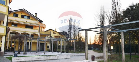 3 rooms Apartment in Santo Stefano Ticino, Italy No. 78039 2