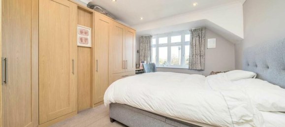 3 bedrooms House in Surbiton, United Kingdom No. 10229 7