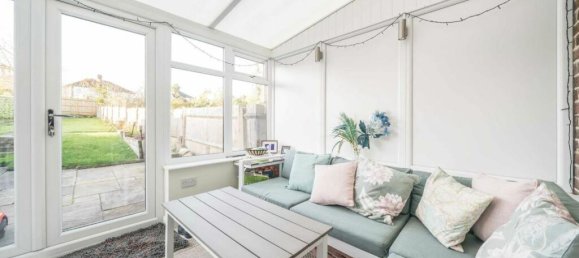 3 bedrooms House in Surbiton, United Kingdom No. 10229 11