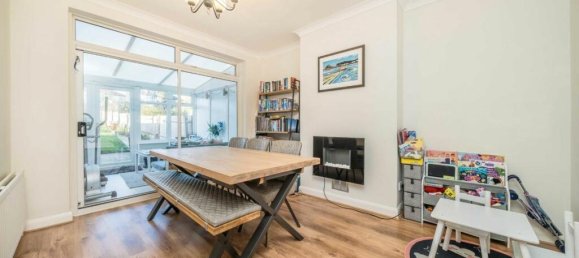 3 bedrooms House in Surbiton, United Kingdom No. 10229 4