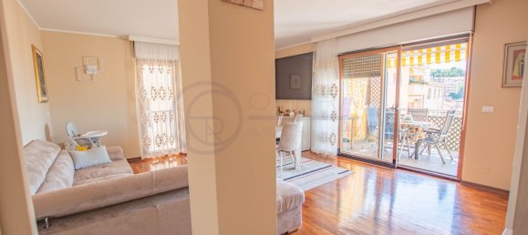 4 rooms Apartment in Trieste, Italy No. 258421 8
