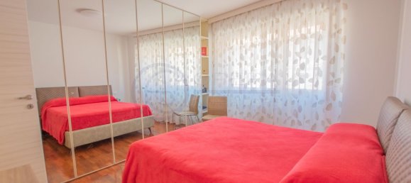 4 rooms Apartment in Trieste, Italy No. 258421 12