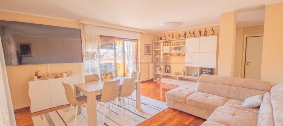 4 rooms Apartment in Trieste, Italy No. 258421 4