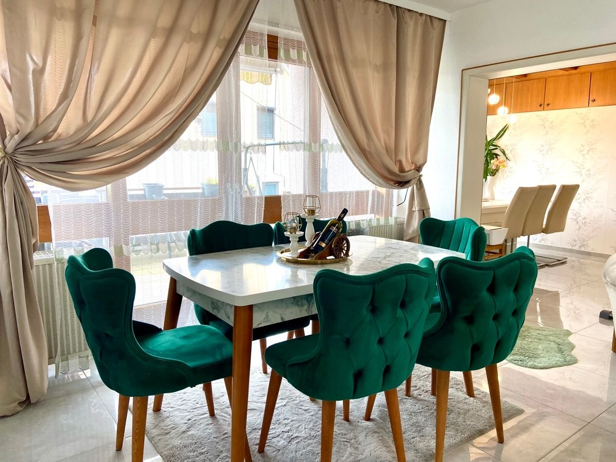 7 rooms House in Ansbach, Germany No. 14731