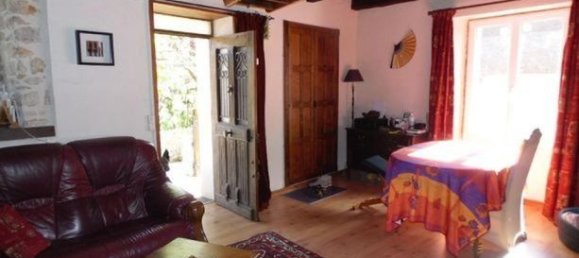 2 bedrooms House in Lot, France No. 303393 2