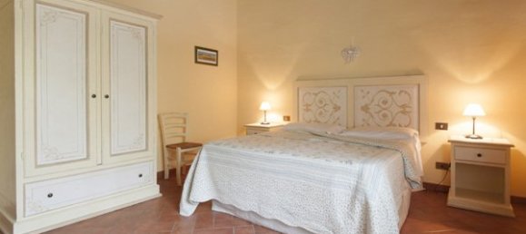 Дом с 22 спальнями в Реджелло, Италия № 188356 10