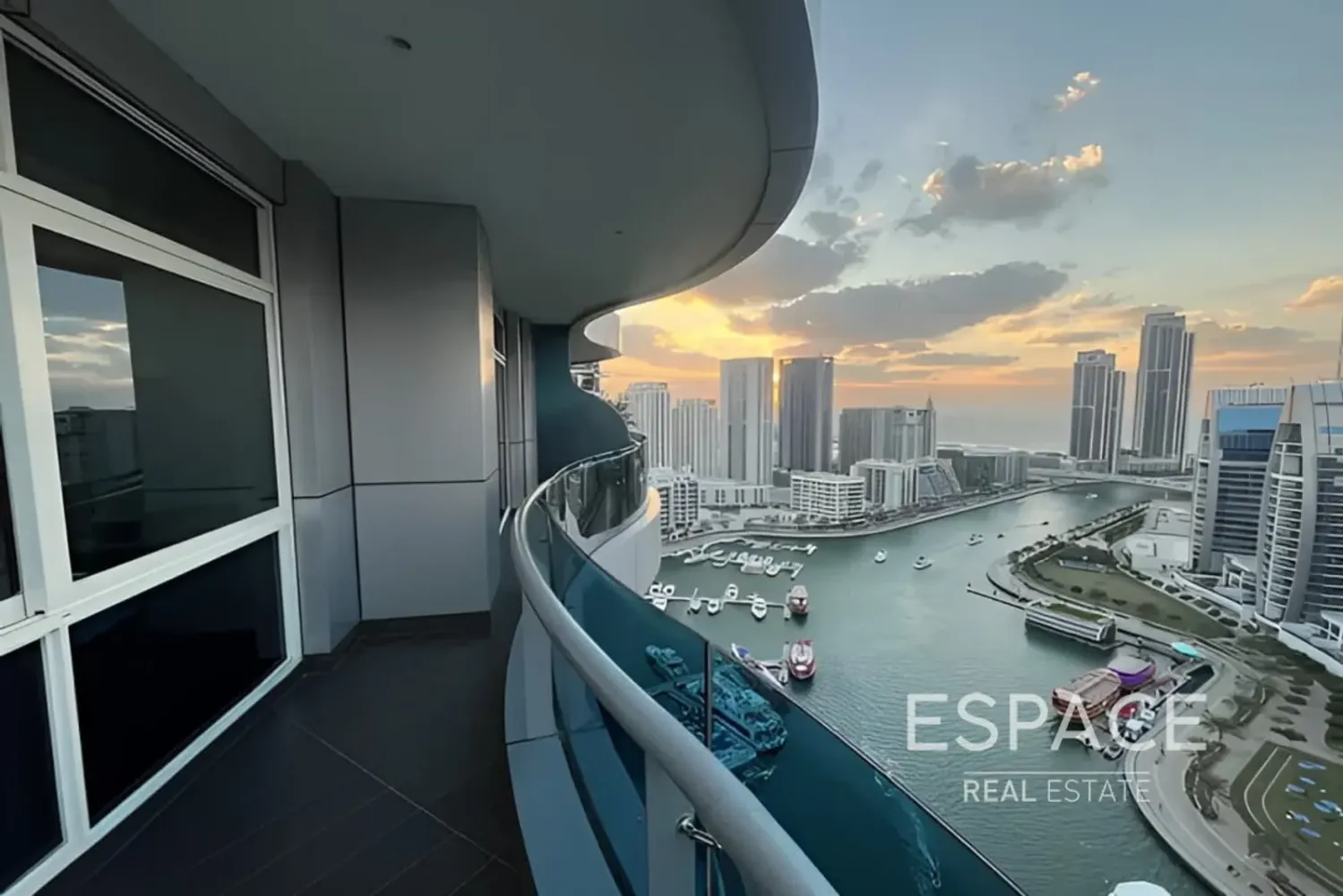 Apartamento T3 em Dubai Marina, UAE N.º 209751
