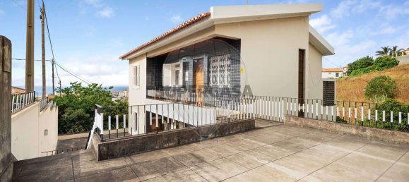 8 bedrooms House in Funchal, Portugal No. 236987 23