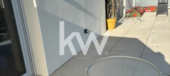 Квартира с 3 спальнями в Безан, Франция № 225478 3