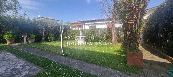 8 rooms Villa in Forte dei Marmi, Italy No. 195292 3