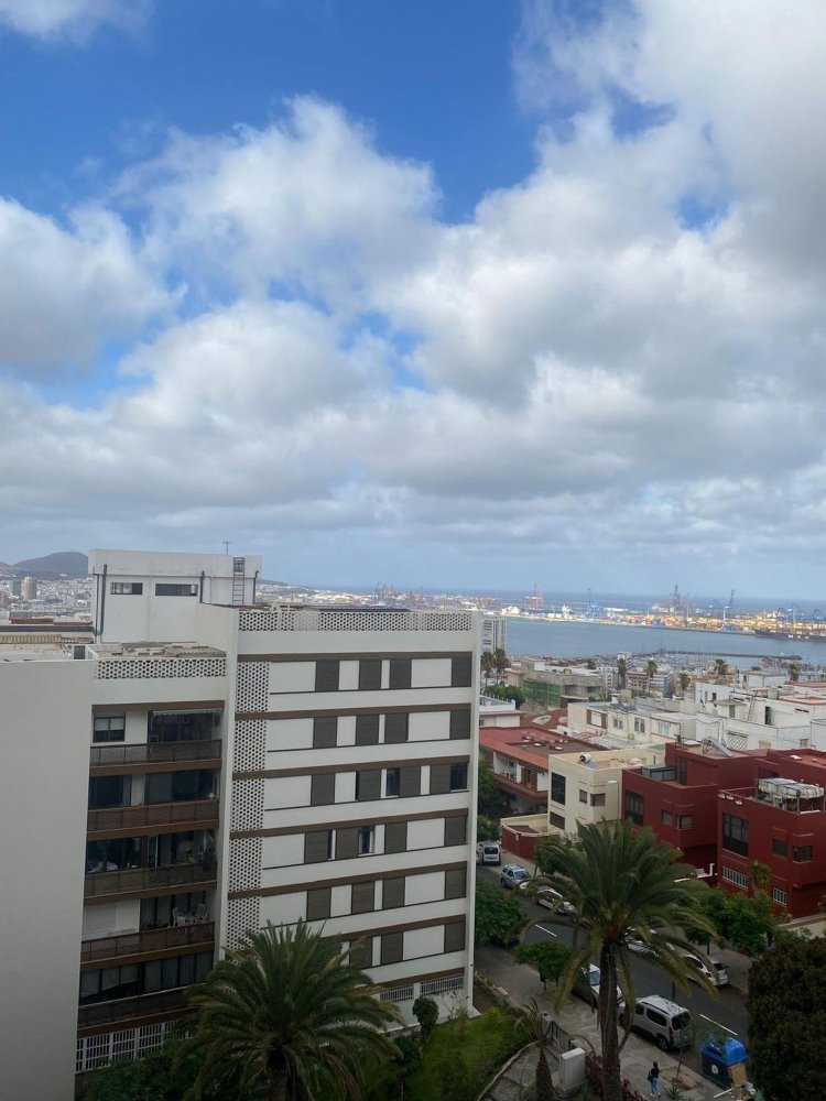 4 bedrooms Apartment in Las Palmas De Gran Canaria, Spain No. 278941