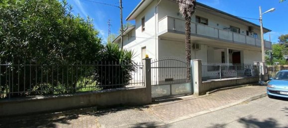 8-salle Maison à Chieti, Italy No. 168897 27