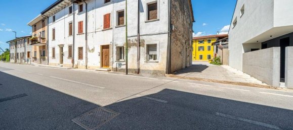 3 Schlafzimmer Haus in Zevio, Italy, Nr. 282030 4