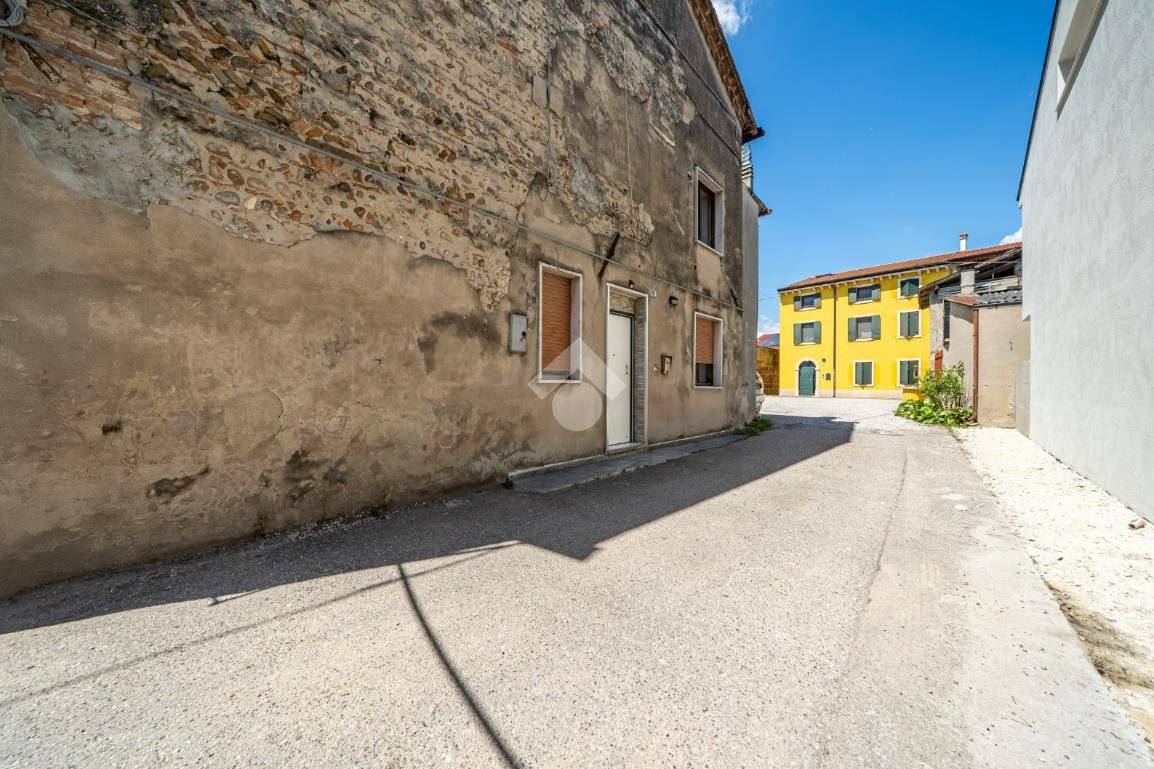 3 Schlafzimmer Haus in Zevio, Italy, Nr. 282030