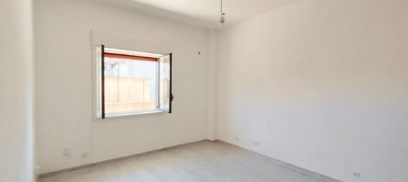 2 bedrooms Apartment in Catania, Italy No. 341149 3