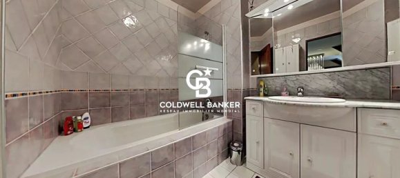 5 bedrooms House in Eure, France No. 353751 17