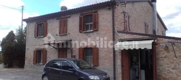 5 rooms Villa in Urbino, Italy No. 131478 3