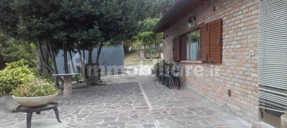 5 rooms Villa in Urbino, Italy No. 131478 8